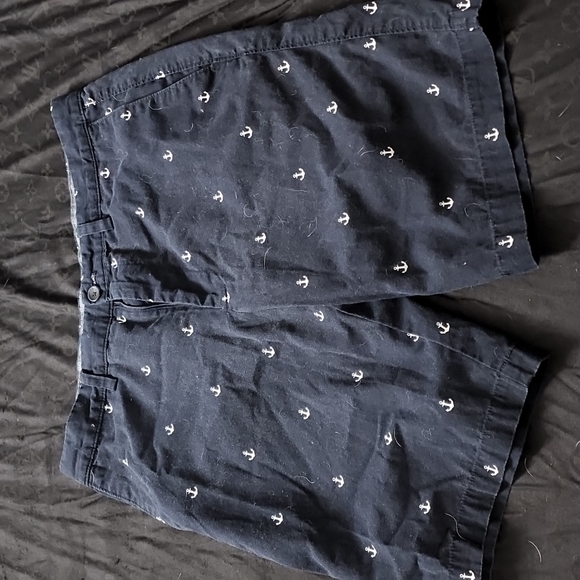 Banana Republic shorts 10" inseam - Picture 1 of 3